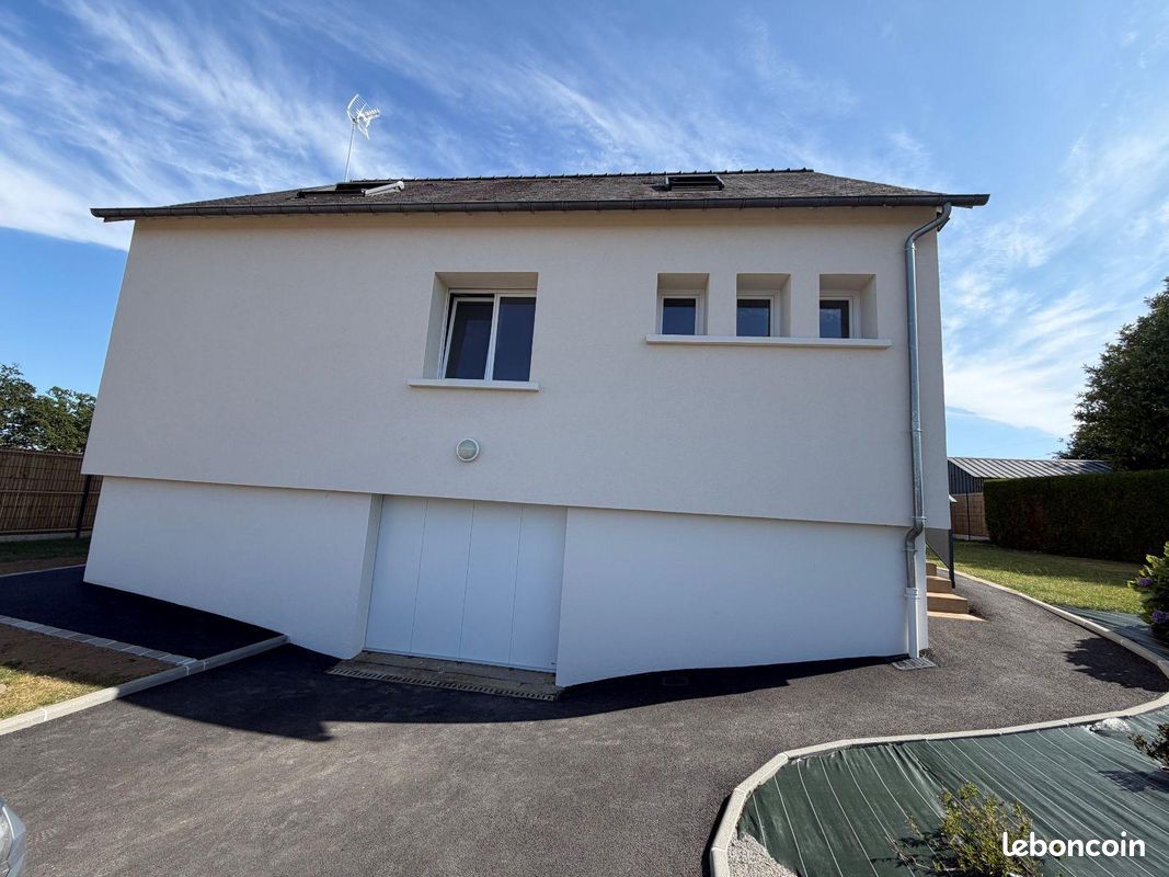 Maison 106 m² · à Maen Roch · 106 m² · 1 075 €/mois