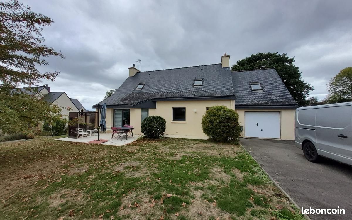 Maison 4 pièces 88 m² · à Carhaix-Plouguer · 88 m² · 220 500 €