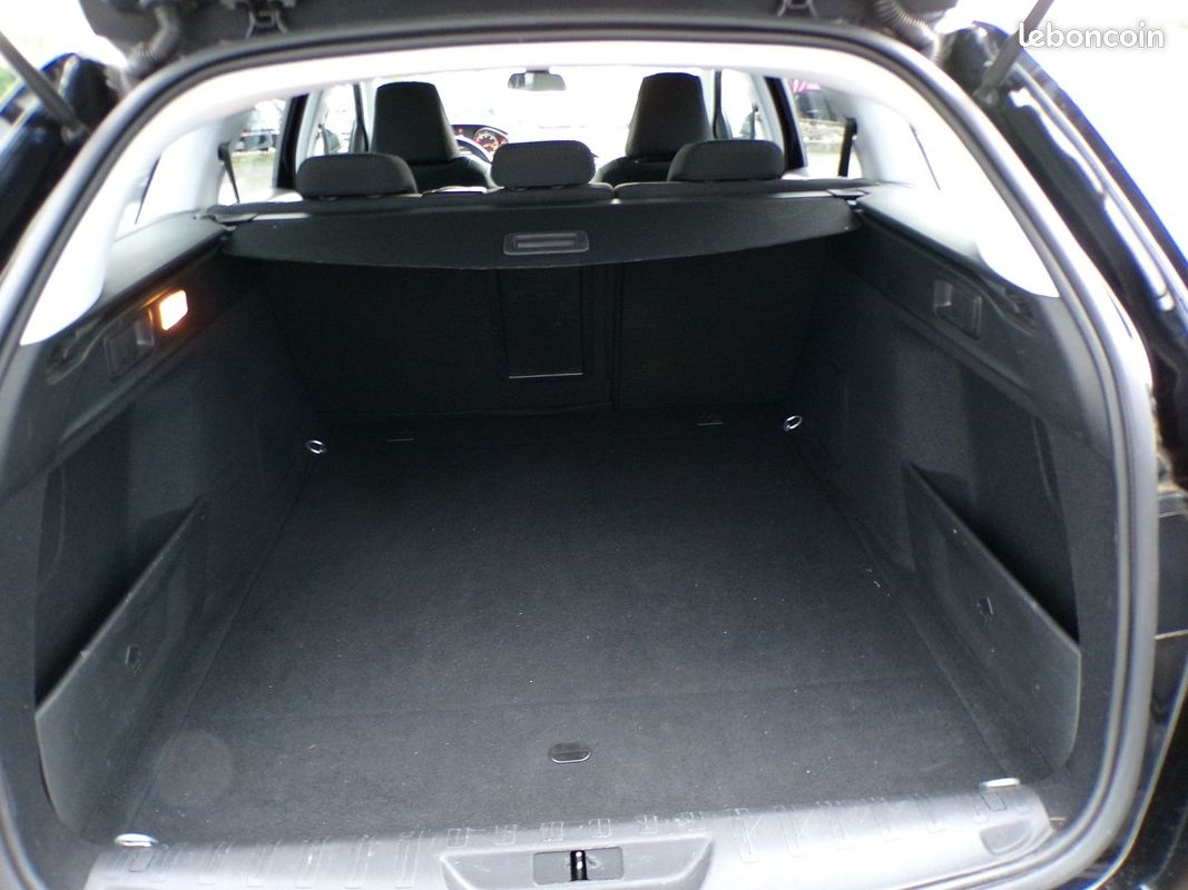 Peugeot 308 SW 1.5 BLUEHDI 130CH S&S ALLURE (image 5)