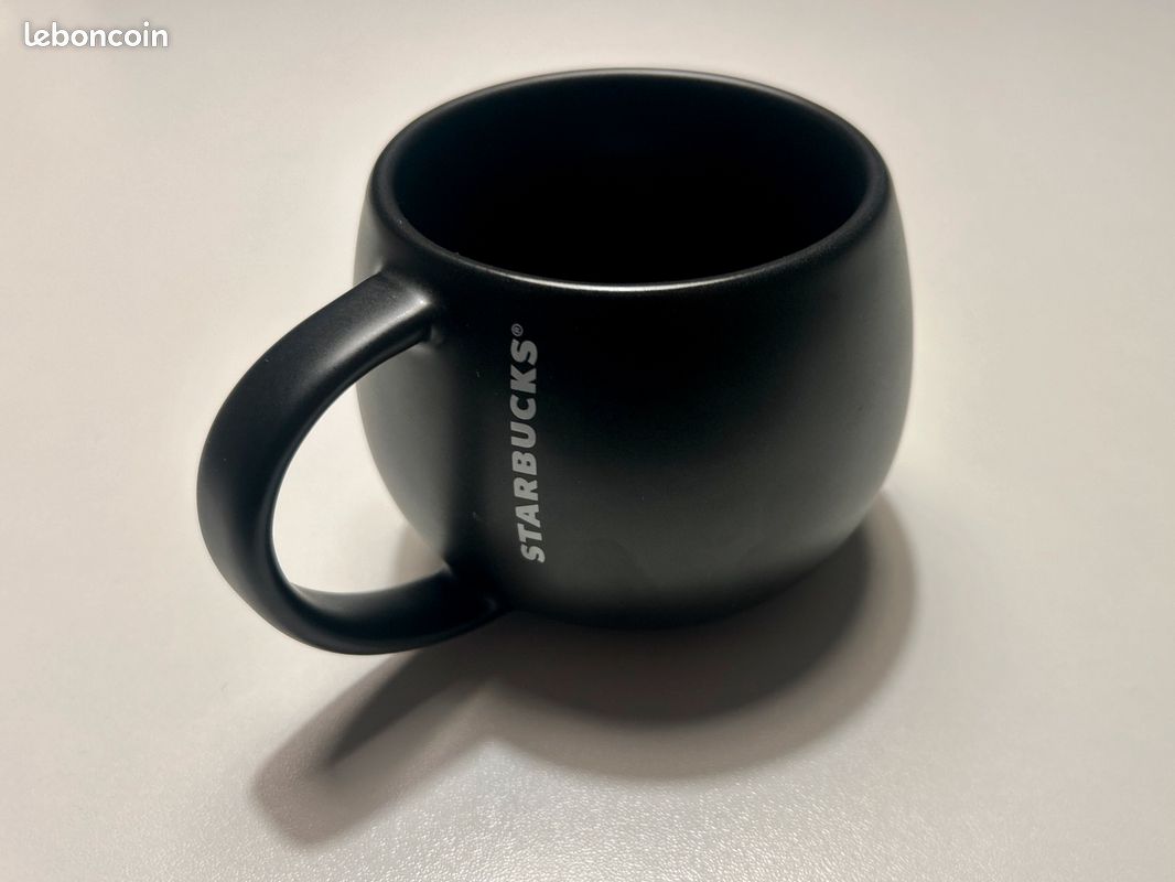Tasse de Noël édition limitée Starbucks: pingouin noir (image 5)