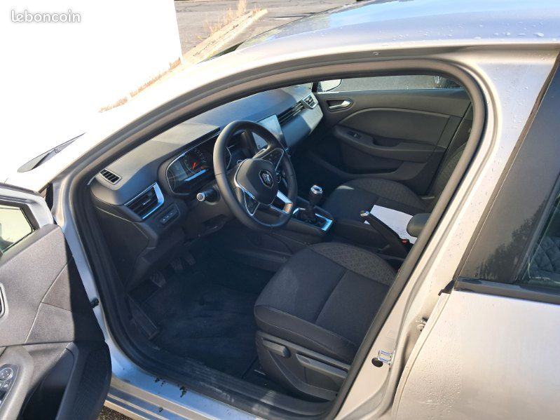 Renault Clio 5 Business TCe 90 - 21 (image 4)