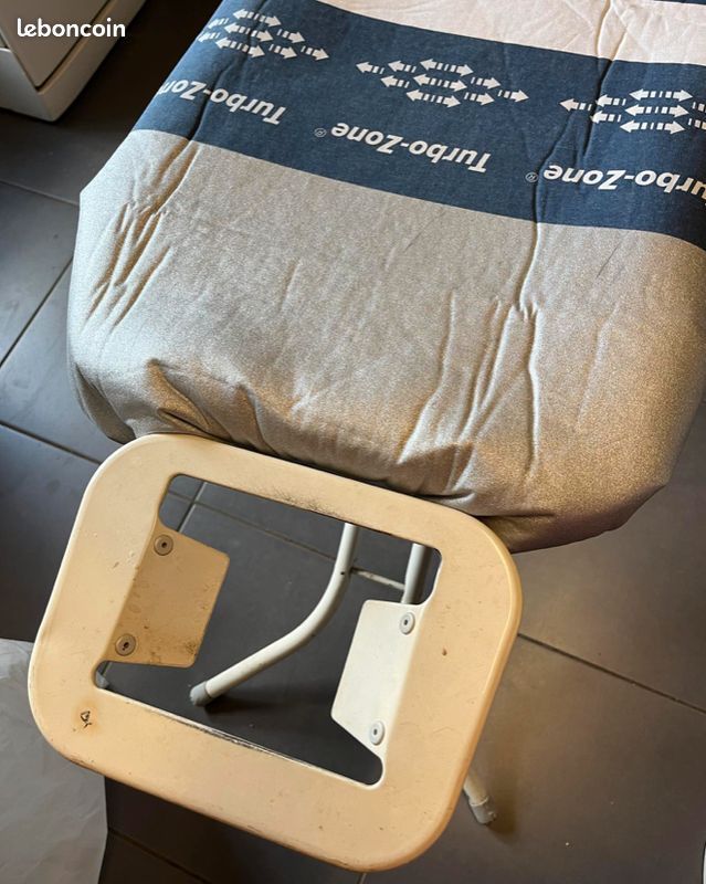 Table à repasser (image 5)