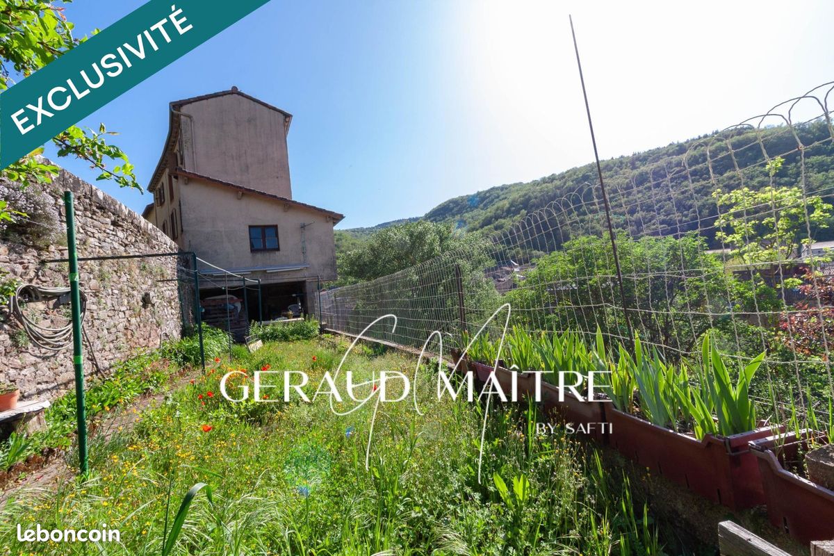 Maison 9 pièces 176 m² · à Camarès · 176 m² · 135 000 €