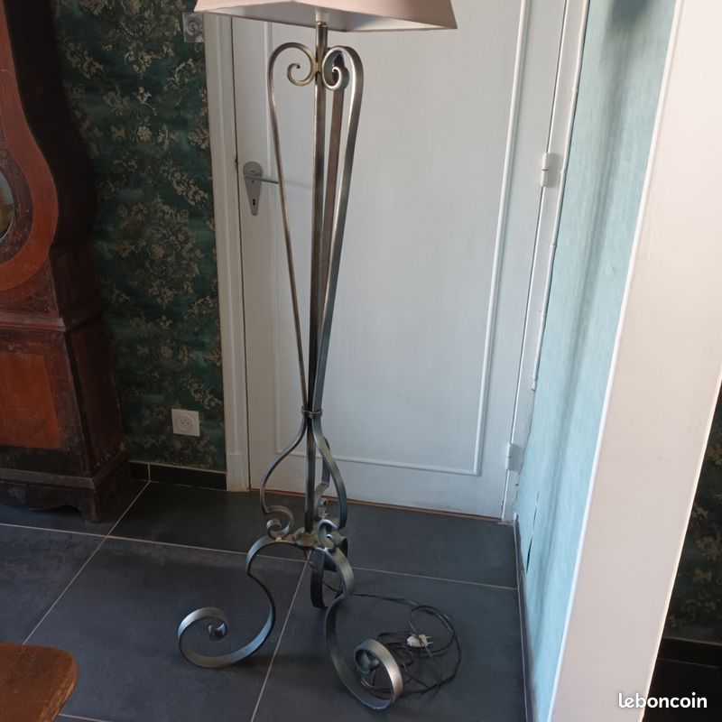 Lampadaire fer forgé (image 3)
