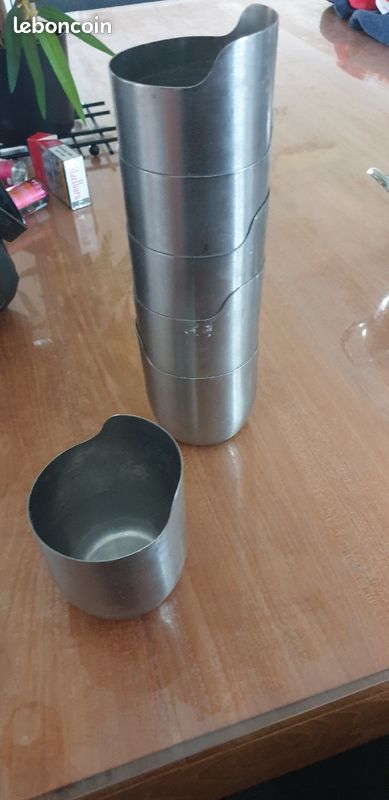 Lot de vaisselle en inox (image 8)