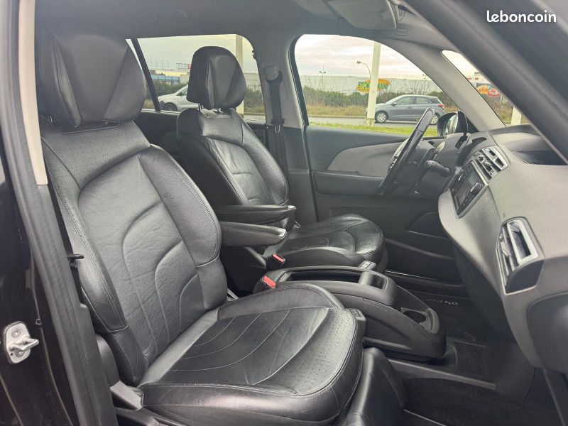 Citroen GRAND C4 PICASSO BLUEHDI 150CH EXCLUSIVE S&S EAT6 AUTOMATIQUE (image 24)