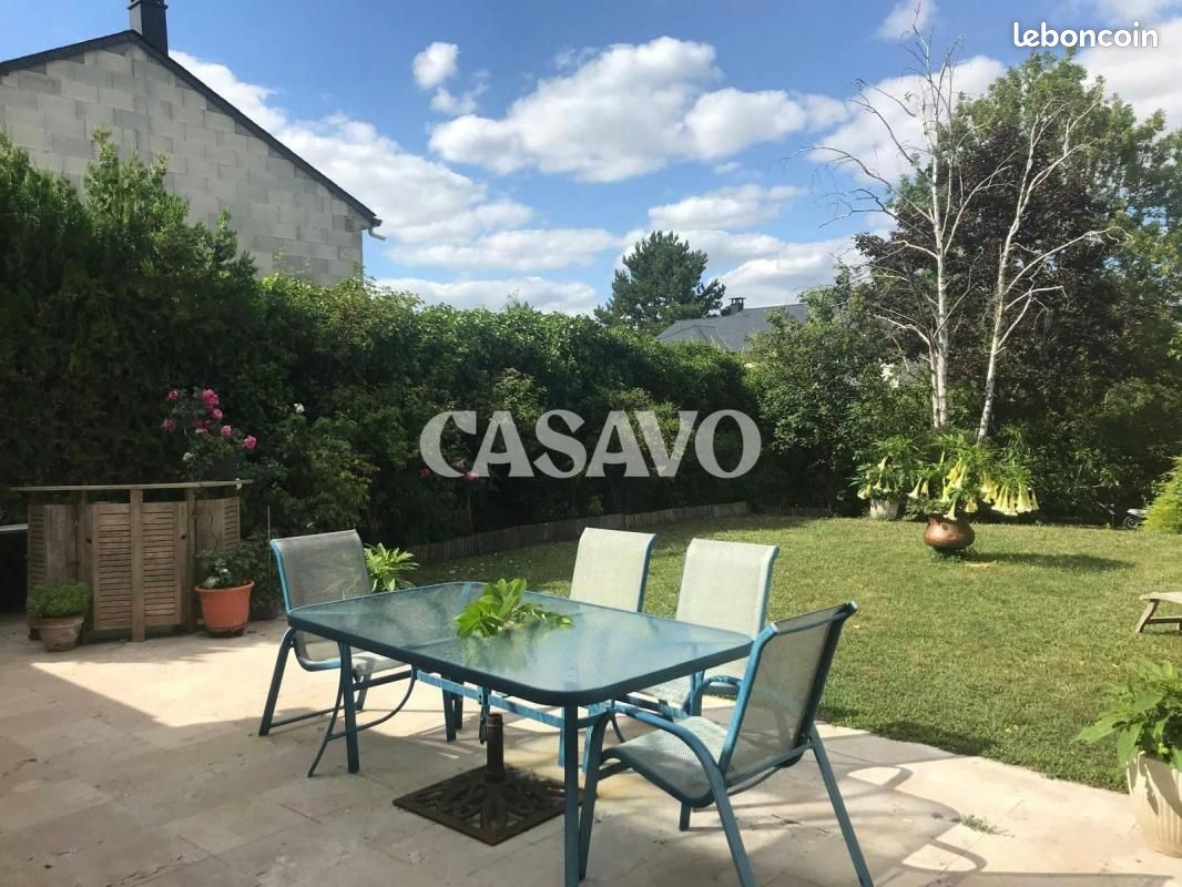 Maison 8 pièces 210 m² · à Rueil-Malmaison · 210 m² · 1 690 000 €