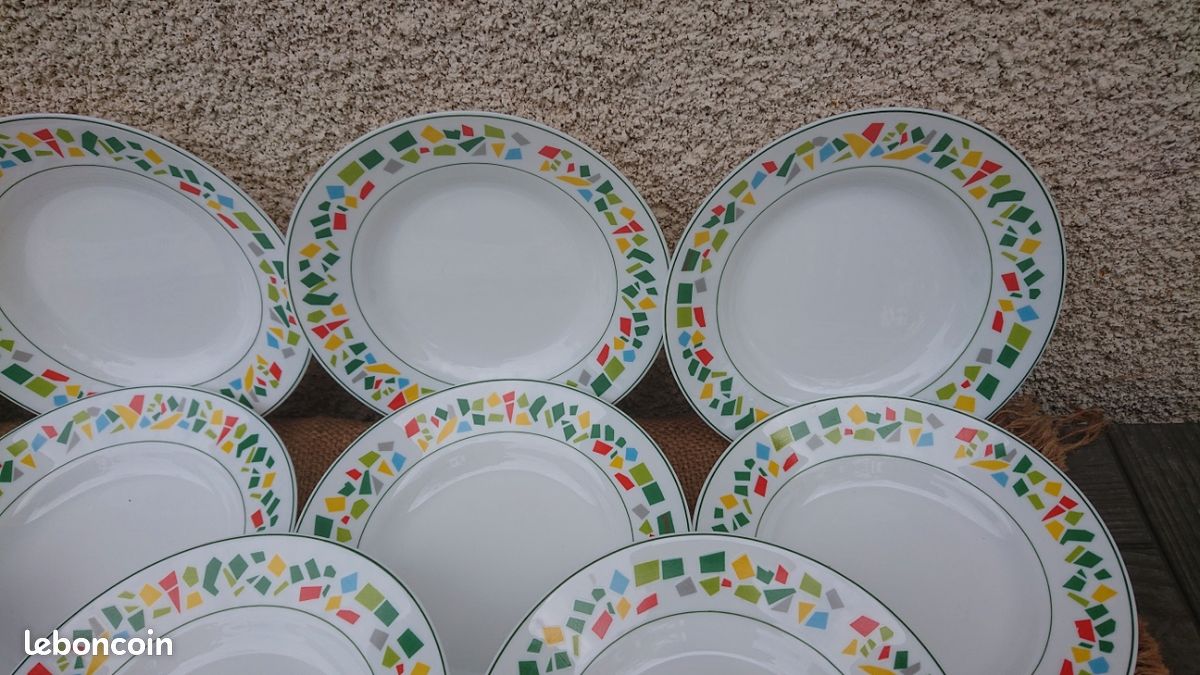 Lot 15 assiettes à dessert Vintage Arcopal - Arts de la table