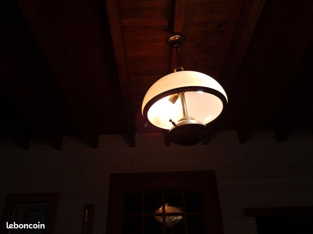 Lustre (image 1)