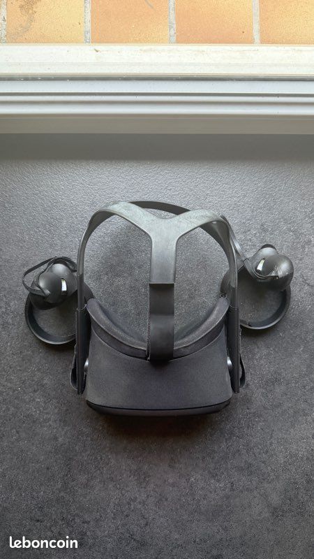 Oculus Quest 1 (image 1)