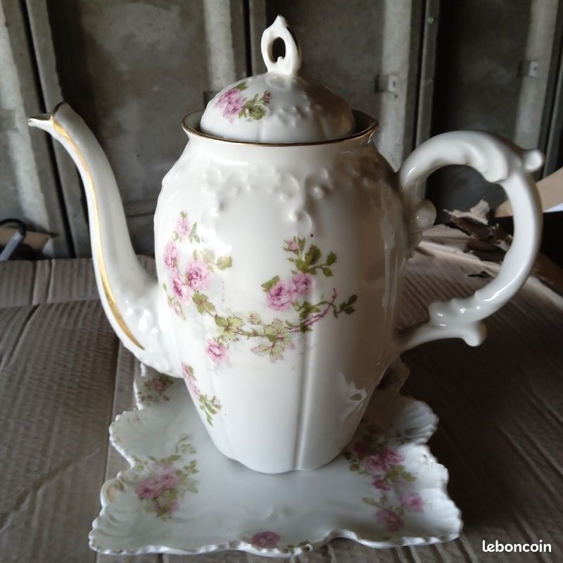 Vend cafetièreavec son dessous (image 1)