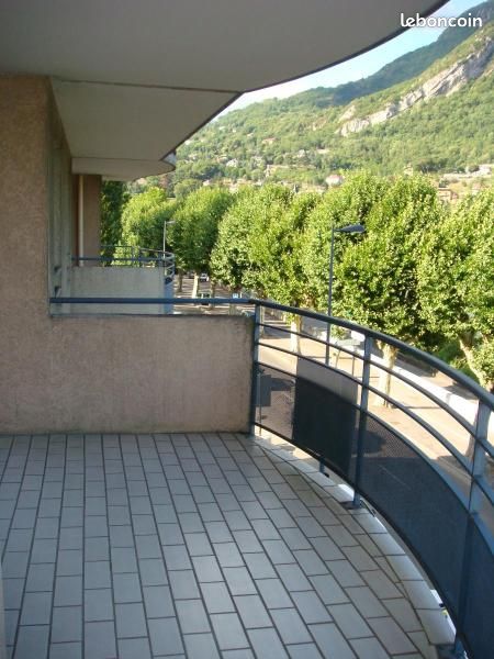 Appartement 3 pièces 65 m² · à Grenoble · 65 m² · 844 €