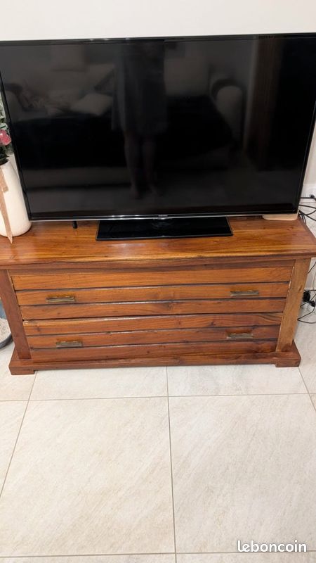 Commode (image 1)