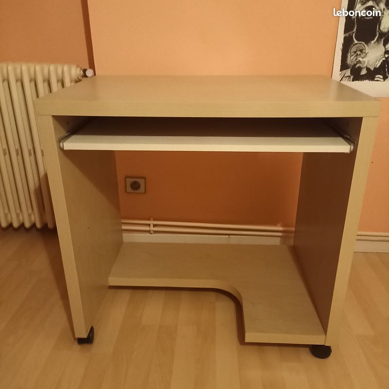 Petit bureau (image 2)