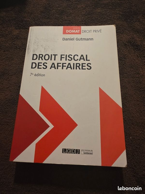 Droit fiscal des affaires vue de dos — LBC AT'Brocante Troyes