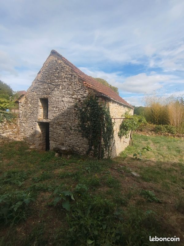 Local commercial 1 pièce 18 m² · à Montgesty · 18 m² · 25 000 €