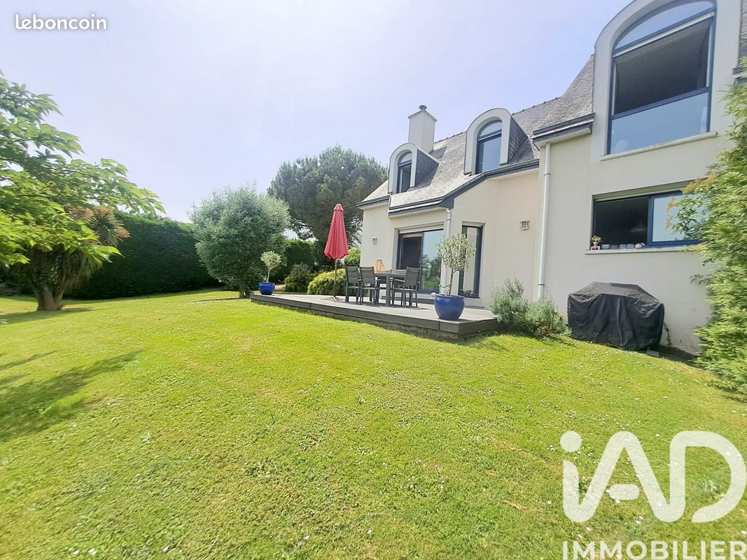 Maison 6 pièces 139 m² · à Montfort-sur-Meu · 139 m² · 383 000 €