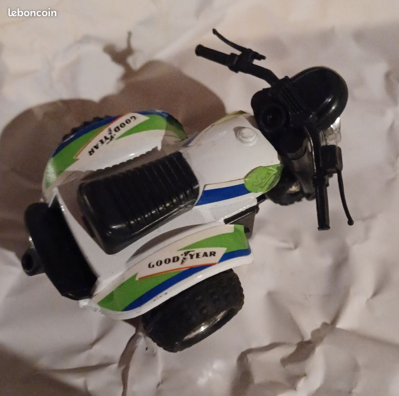 Petite moto jouet (image 3)