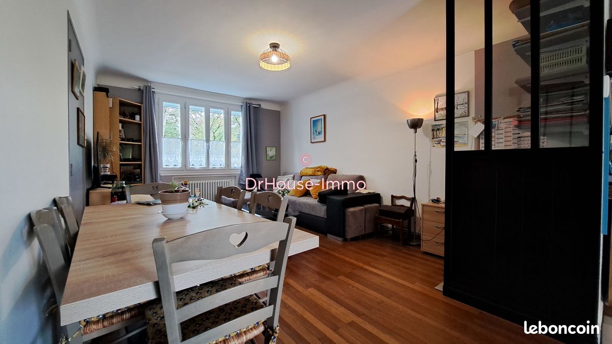 Maison 5 pièces 145 m² - Parthenay 79200 (image principale 4)