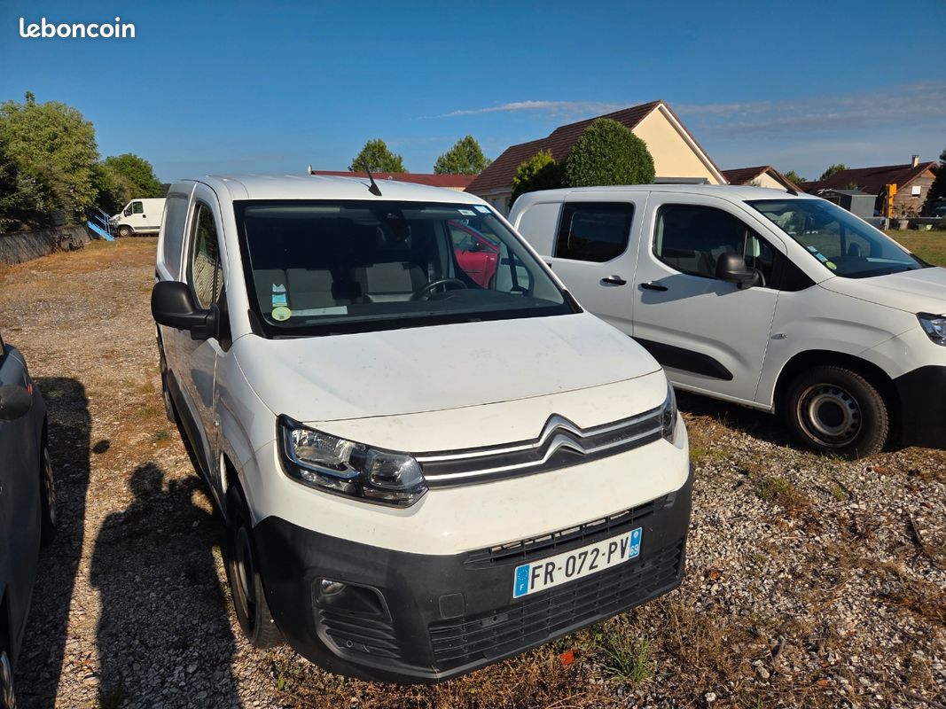 Berlingo fourg 650 kg bleuhdi 100 (image 1)