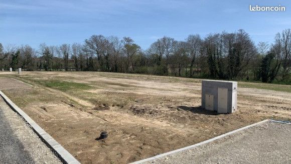 Terrain 700 m² · à Cestas · 700 m² · 295 000 €