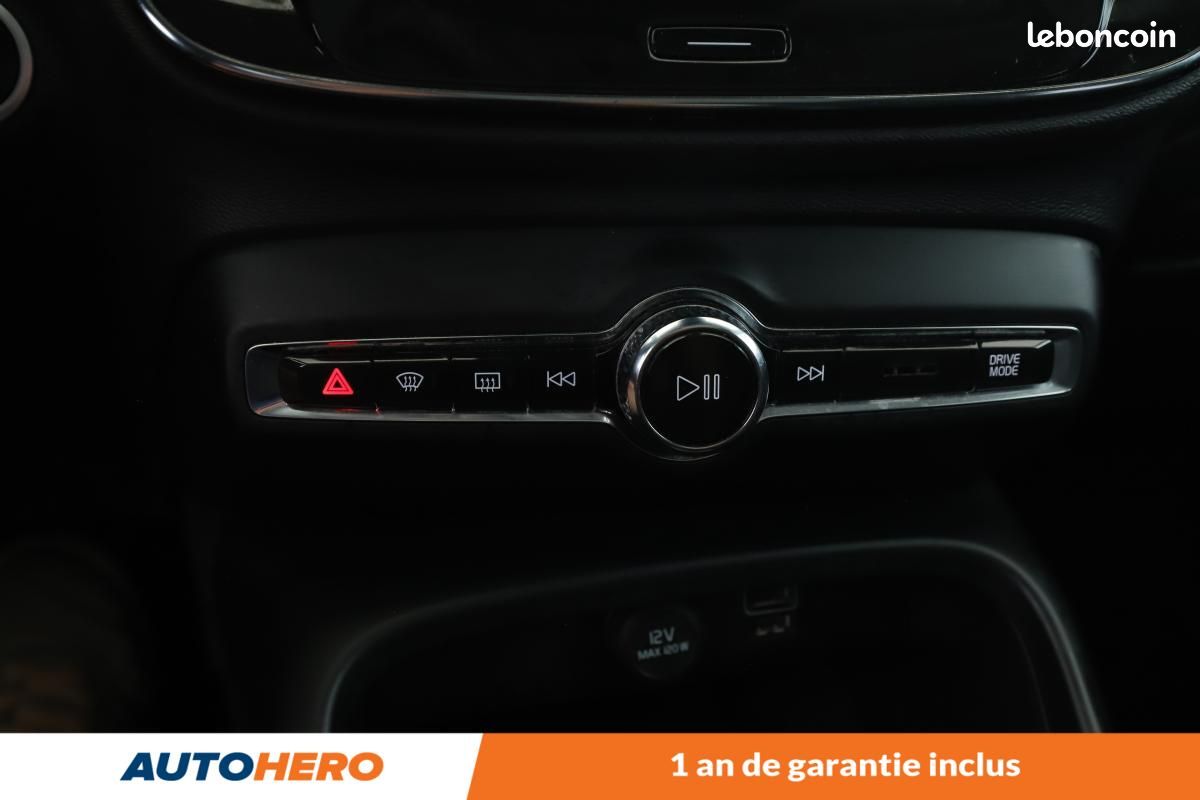 Volvo XC40 2.0 D3 AdBlue Business Geartronic 8 150 ch (image 22)