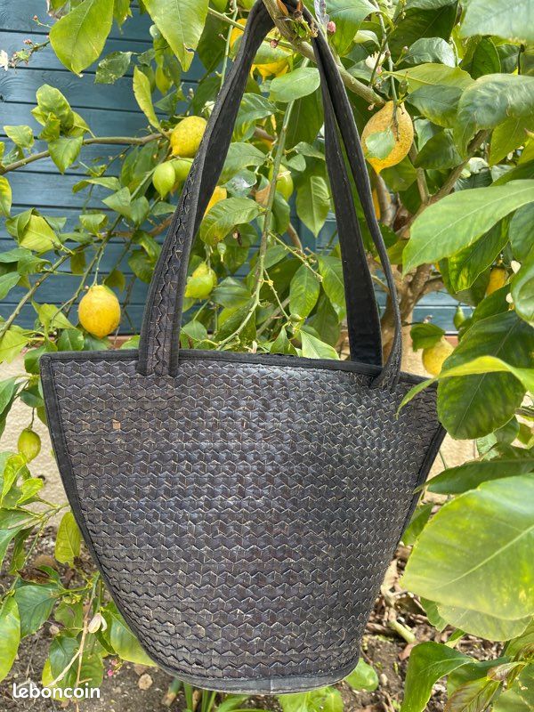 Sac bleu foncé en végétal et tissus (image 1)