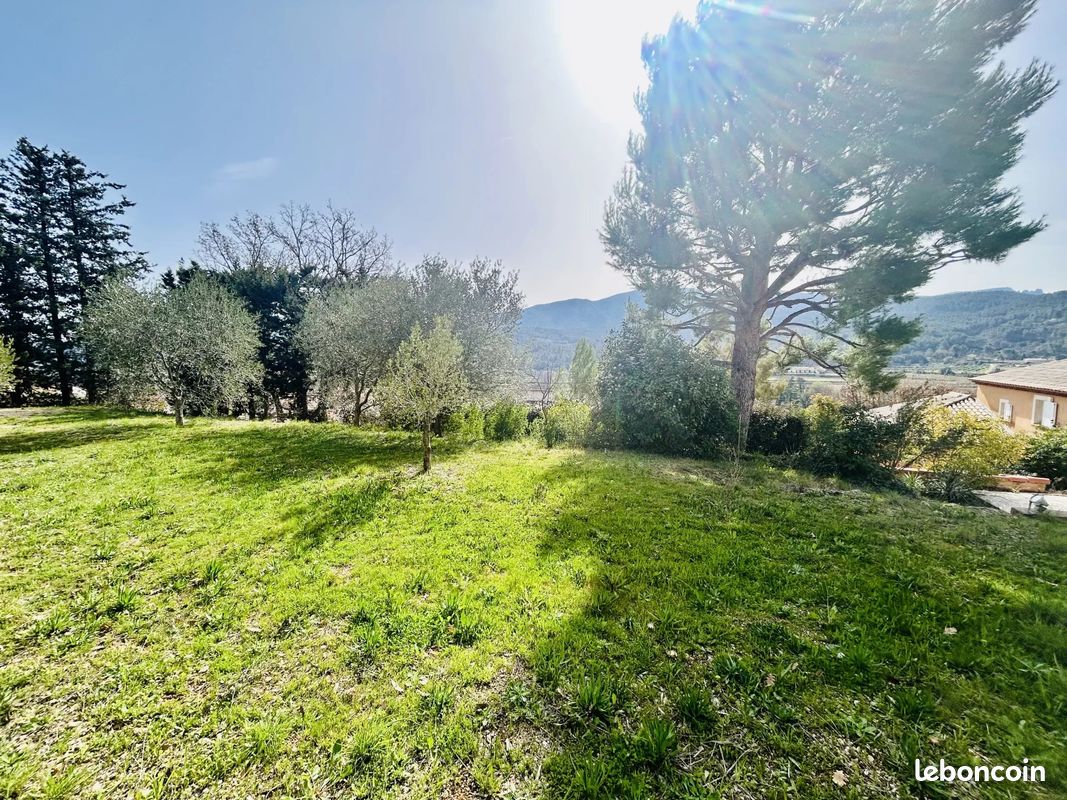 Terrain 461 m² · à Auriol · 461 m² · 200 000 €