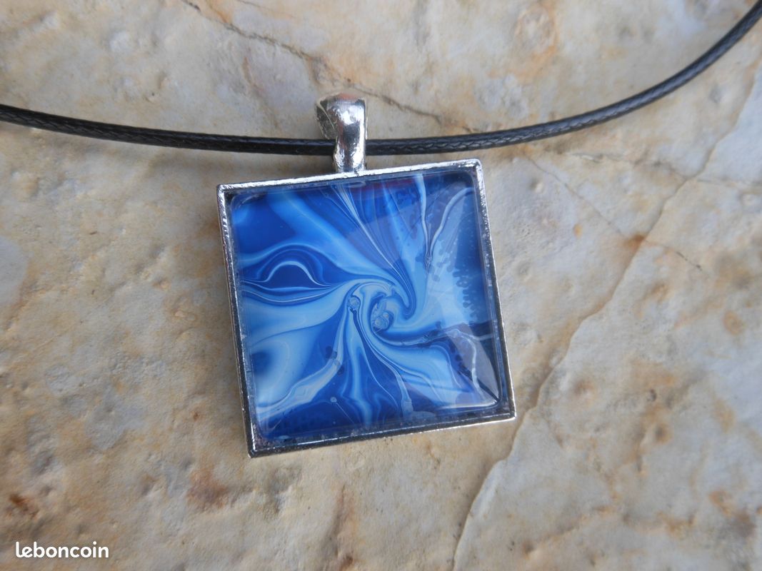 Pendentif N° 26 - Fait Main -Argent - Coloris Bleu/Blanc (image 2)