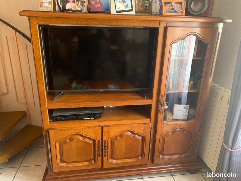 Meuble téléviseur en chêne (image 1)