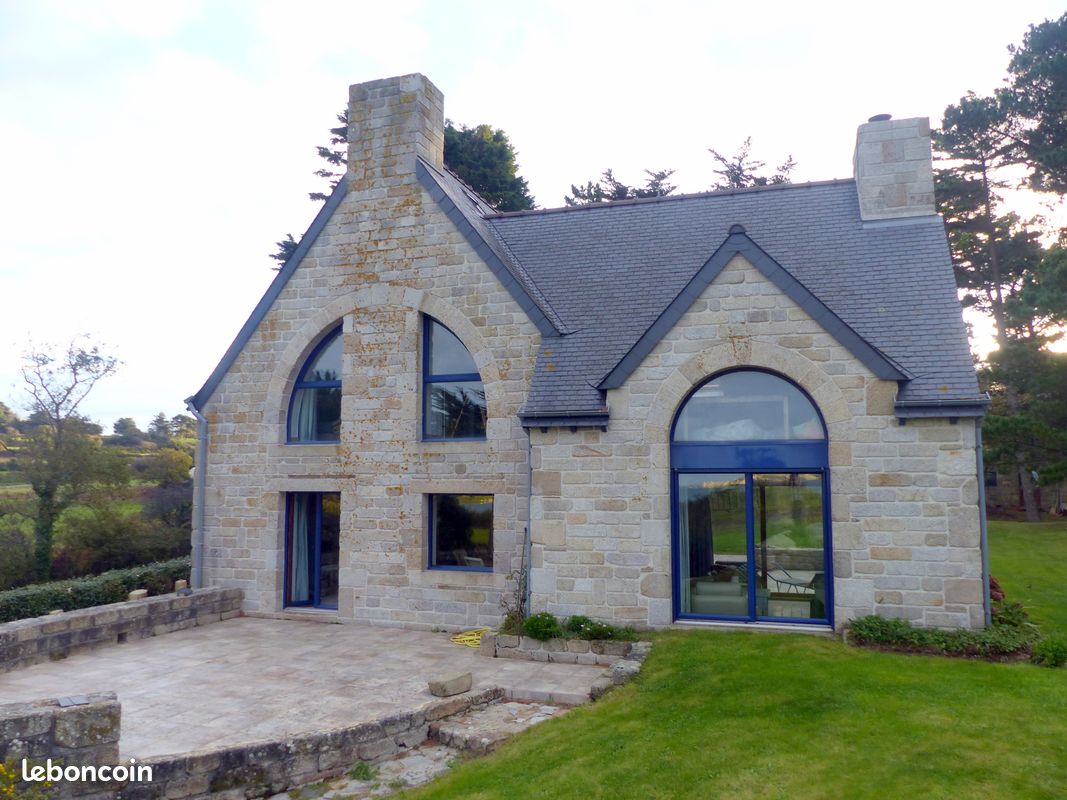 Maison 7 pièces 172 m² · à Plougrescant · 172 m² · 1 220 000 €