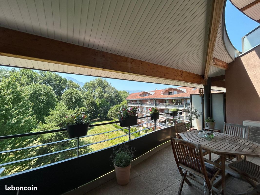 Appartement 5 pièces 95 m² · à Eybens · 95 m² · 300 000 €