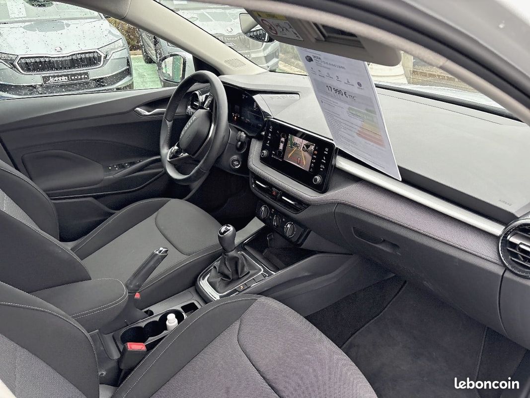 SKODA Fabia 1.0 TSI 95 ch EVO 2 BVM5 Selection (image 25)