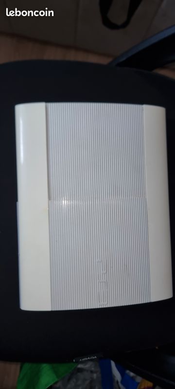 Ps3 ultra slim pour pièces (image 1)
