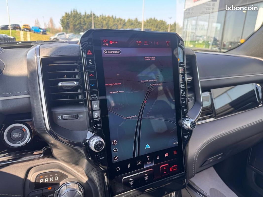 Dodge ram 1500 crew limited night edition rambox 2025 (image 19)
