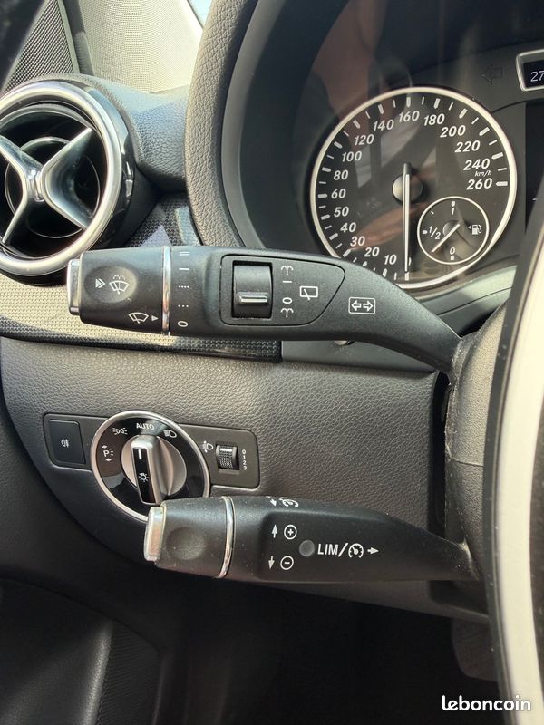 Mercedes Benz CLASSE B 180 CDI 110 CH BVA 7G-DCT / Reprise possible (image 12)