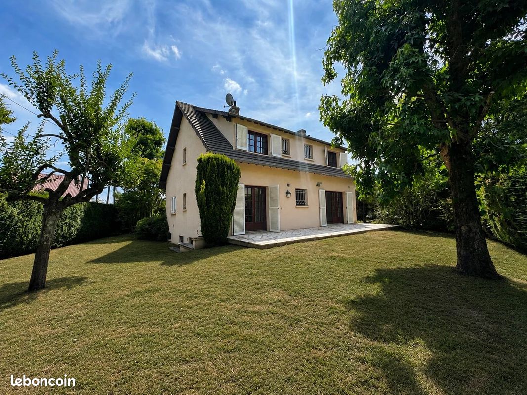 Maison 165 m² · à Le Plessis-Trévise · 165 m² · 579 000 €