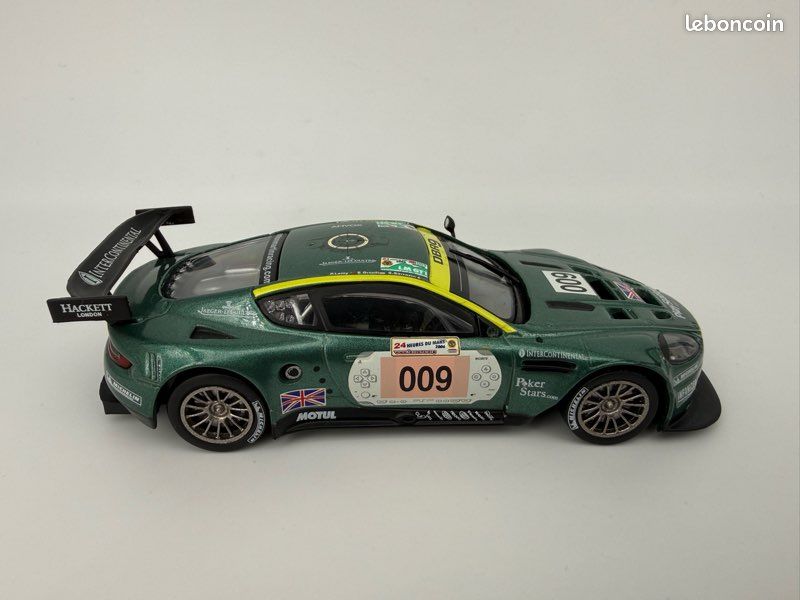 Miniature IXO Aston Martin DBR9 Le Mans 2008 1/43 Boîte Vitrine