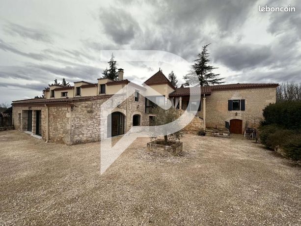 Maison 6 pièces 290 m²