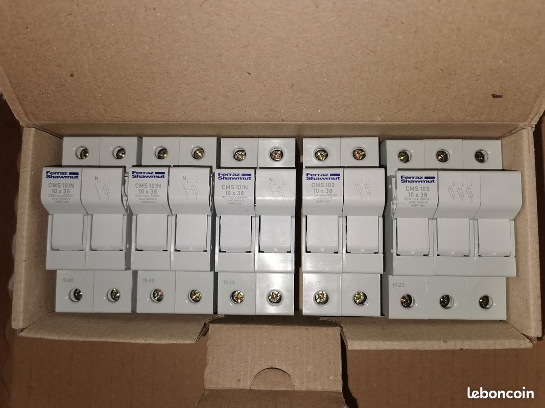 Lot de 5 porte-fusibles 10x38 (image 1)