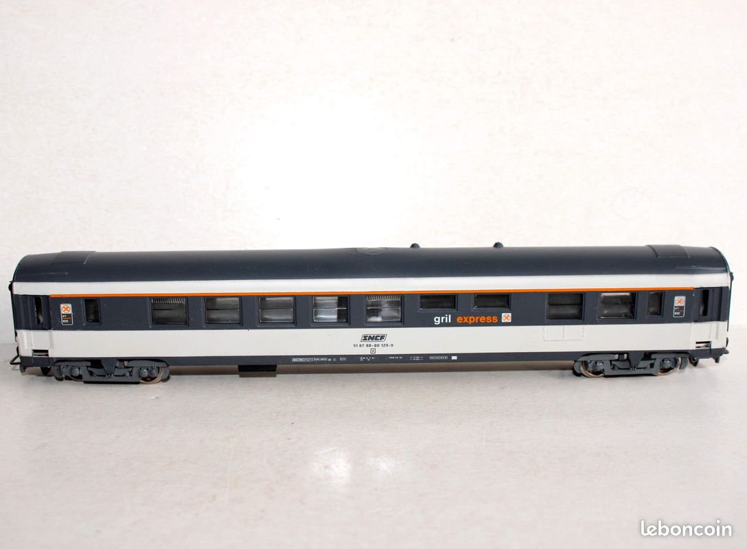 Jouef (Lima, Etc...) Voiture Voyageurs Gril Express Réf 8682