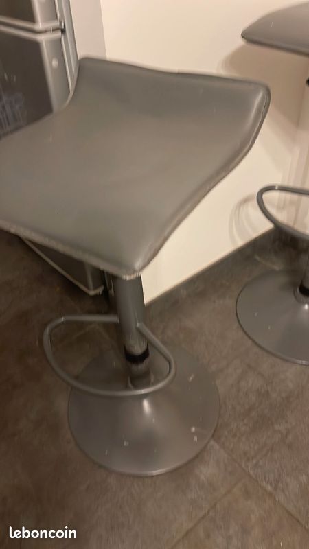 Lot tabourets de bar (image 1)