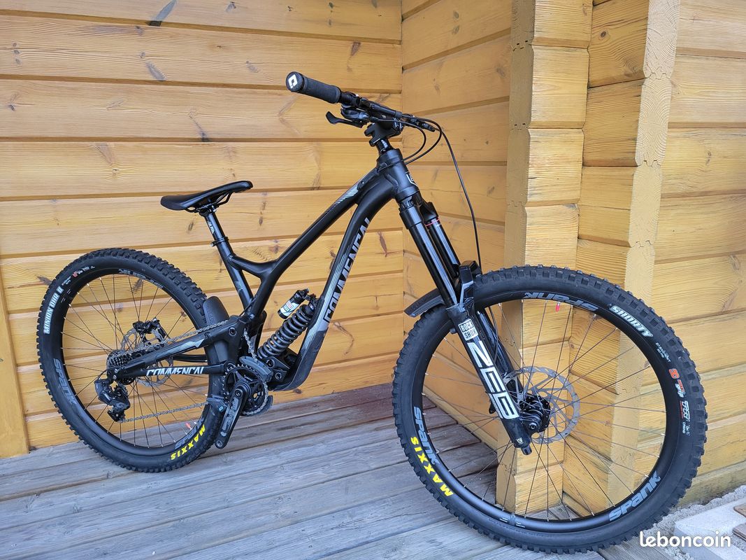 Commencal Supreme V4 Weight V4 Race Supreme V4 Commencal Supreme