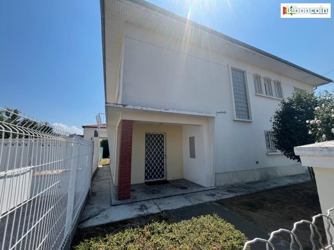 Appartement 3 pièces 105 m² · à Séméac · 105 m² · 620 €