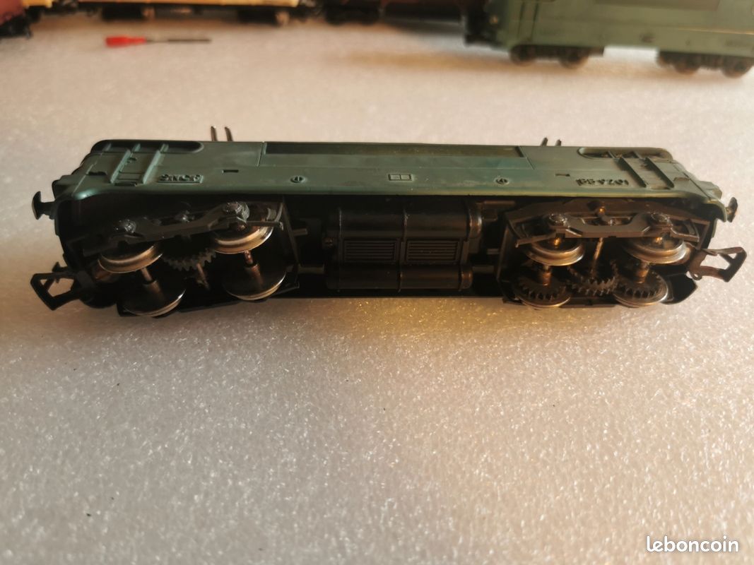 TRAINS JOUEF LOCOMOTIVE BB 9201 et wagons rails EUR 30,00 - FR