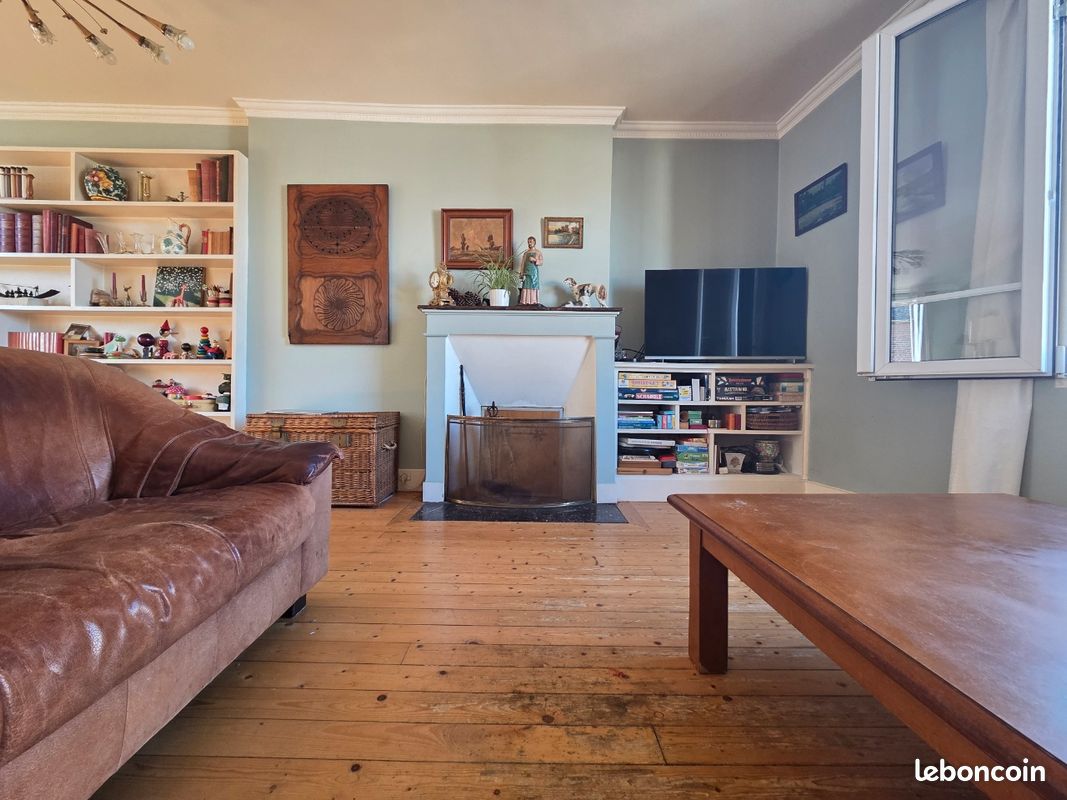 Local commercial 9 pièces 178 m² · à Pont-l'Évêque · 178 m² · 450 000 €