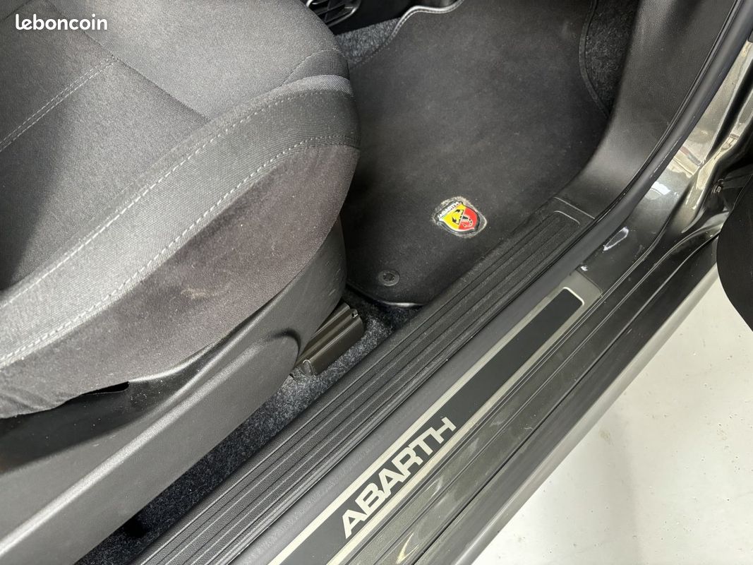 Abarth 500 (2) 1.4 Turbo 16v T-Jet 145ch 595 (image 12)
