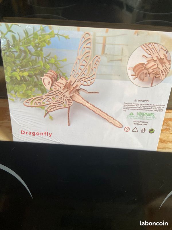 Maquette en bois dans son emballage scellé (image 13)