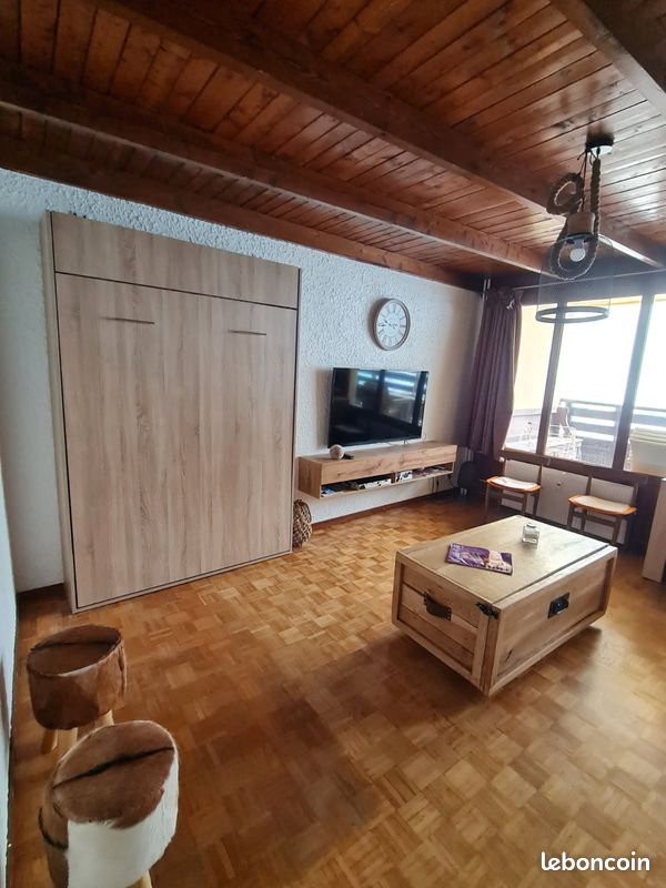 Studio Praloup 1600 (image 3)