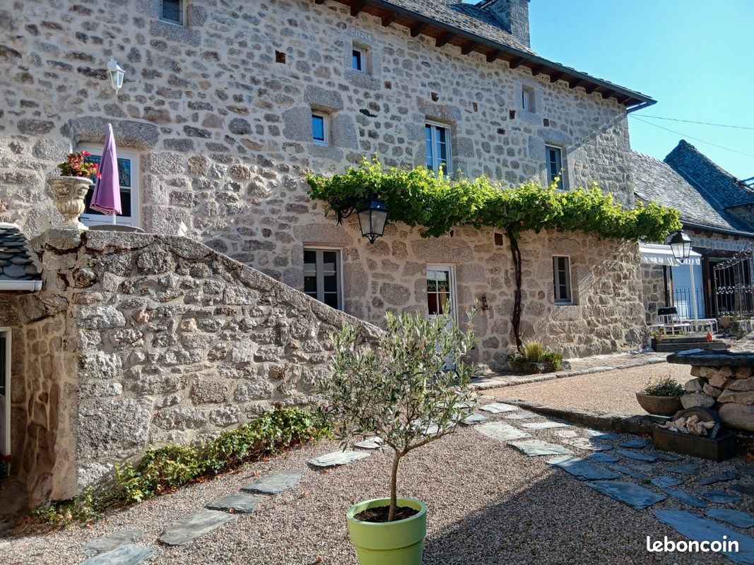 Maison 4 pièces 200 m² · à Florentin-la-Capelle · 200 m² · 400 000 €